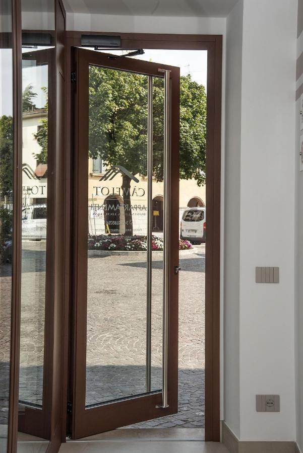 Camelot Appartamenti - Business E Holiday San Martino Buon Albergo Dış mekan fotoğraf