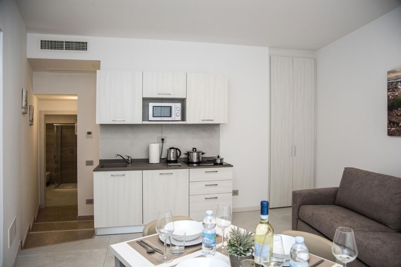 Camelot Appartamenti - Business E Holiday San Martino Buon Albergo Dış mekan fotoğraf